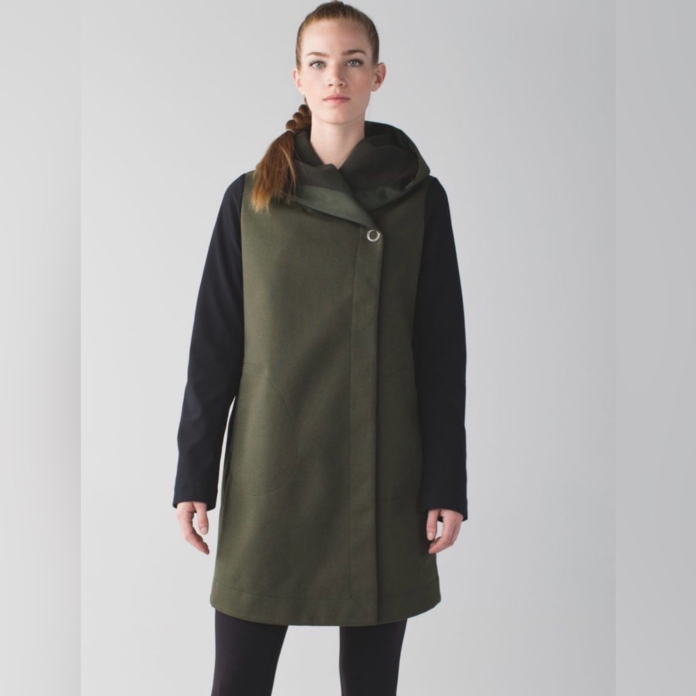 Lululemon Savasana Softshell II Gator Green Size M